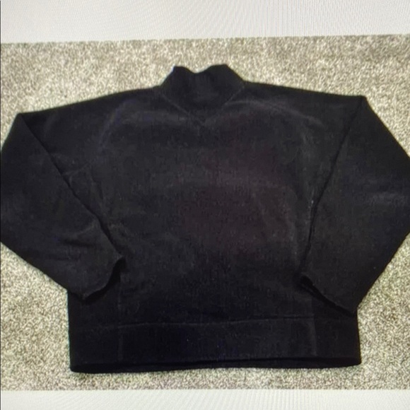 Elegant Black Turtleneck Sweater for Women - Picture 1 of 2